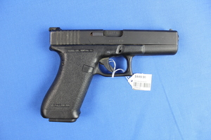 Glock 17 9mm Semi-Automatic Pistol SN: AT952US 4.5"