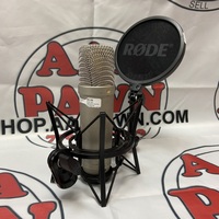 RØDE NT1 Signature Series Condenser Microphone w/ SM6 Shockmount and Pop Filter