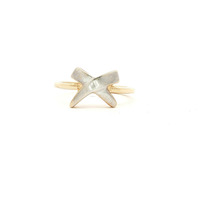  Ladies 18k Yellow Gold Ring w/ White Gold X Accent Size 7