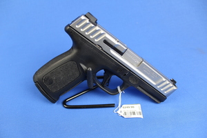 Smith & Wesson 9MM SD9 2.0 Semi-Automatic Pistol SN: EJE8100 3.75"