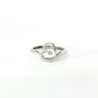  Ladies Diamond Chip 10k White Gold Heart Ring Size 4.75