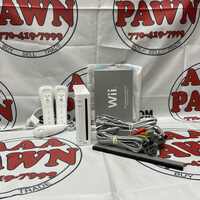 Nintendo Wii White W/Controllers and Cables Like New