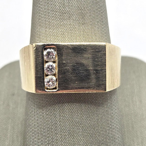  14K Yellow Gold Rectangle Top 3 Diamond Ring
