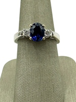 18K White Gold Sapphire & Side .19cttw Diamonds Ring