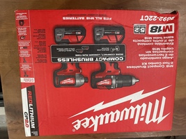 Milwaukee 2892-22CT 2 drills, 2 batteries and charger in bag