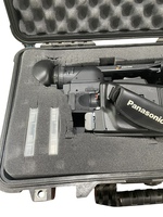 Panasonic AG-HVX200P 3-CCD P2/DVCPRO HD Format Camcorder 