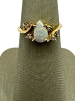 14K Yellow Gold Pear Opal & Diamond Ring Size 5 2.3 grams