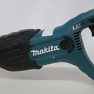 Makita 18V LXT Lithium-Ion Cordless Variable Speed Reciprocating Saw (Tool-Only)
