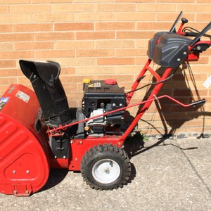 Troy-Bilt Storm 5024 Snow Blower 24"