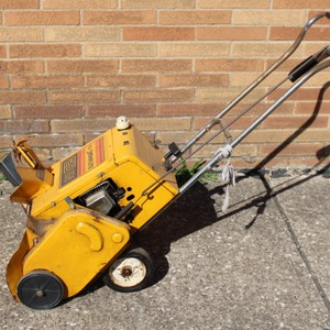 MTD Snowflite Snow Blower 20"