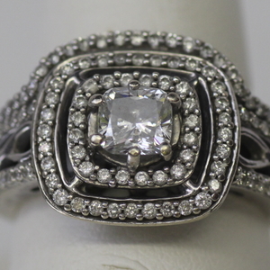 White Gold 14kt Cluster 9.80gms Ring WITH CERT