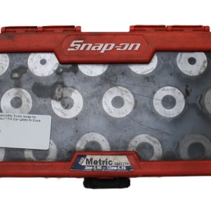 SNAP ON TOOLS 16 PIECES SAE DSA117 DIE SET IN RED CASE