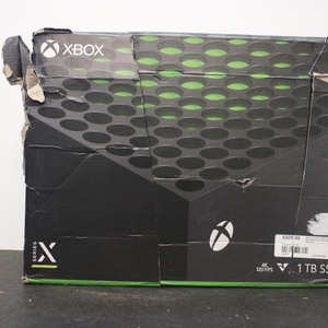 Xbox  25824 Series x with no controller in box. Disc Reader does not work. 