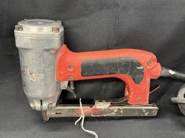 Roberts 10-600