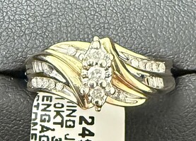 Ring Jewelry 10kt, 3.75G Engagement Ring 3 Stones