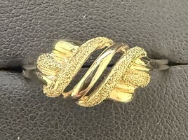 14kt 2.29G sz7.25 Dome style ring 