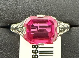 14kt 1.98G sz red stone white gold ring