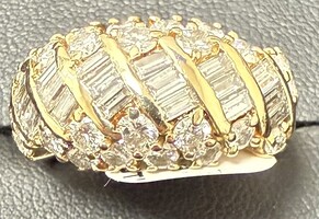 Ring 14kt 6.22G sz8.25 Dome Diamond Cluster Ring
