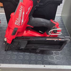 Milwaukee 30 Degree Framing Nailer