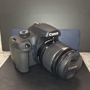 CANON DS126701