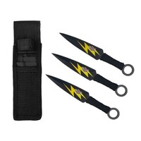 SET OF THROWING KNIVES W/ CARRYING CASE