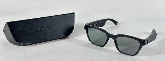 BOSE FRAMES BLUETOOTH AUDIO SUNGLASSES WITH OPEN EAR HEADPHONES W/CASE