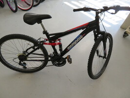 MONGOOSE STANDOFF MOUNTAIN BIKE