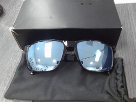 OAKLEY HOLBROOK 009102-C1