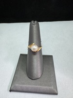 14kt Yellow Gold Pearl Ring