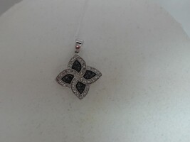  10KT GOLD PENDANT