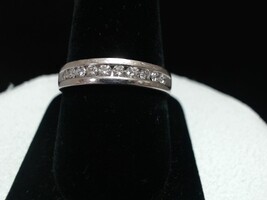  MENS 14KT BAND WITH DIAMONDS
