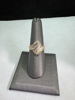  10kt Yellow Gold Cluster Ring