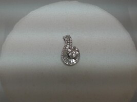  14KT GOLD CLUSTER CHARM