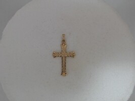  14KT GOLD CROSS