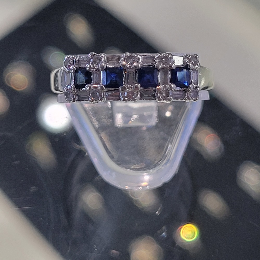  14K White Gold Diamond & Saphire Ring