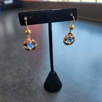  18K Yellow Gold Earrings with blue stones