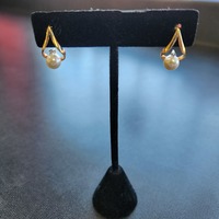  14K Yellow Gold Pearl Earrings with diamond