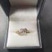 18k Women's Swirly Diamond Ring