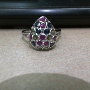 18KT 1.50DWT RING MULTI COLOR SAPPHIRE
