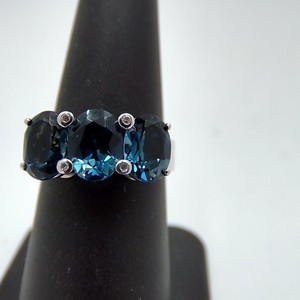  Gold 14KT 3.80DWT RING TOPAZ W/ ~.02 CTW DIAMOND 