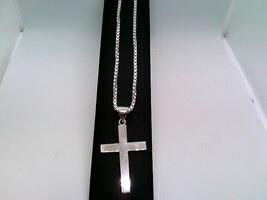 Box Link Necklace with Cross Pendant 