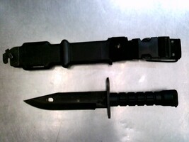 Ontario Knife Co 490 M9 Bayonet & Scabbard 