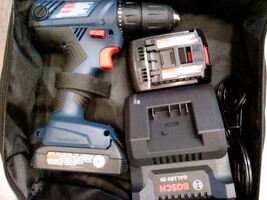 18 V Compact 1/2 In. Drill/Driver Kit