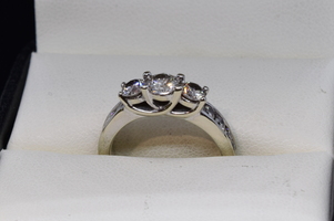 Ladies Diamond Band 