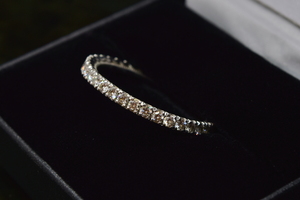 Ladies Platinum Infinity ring 