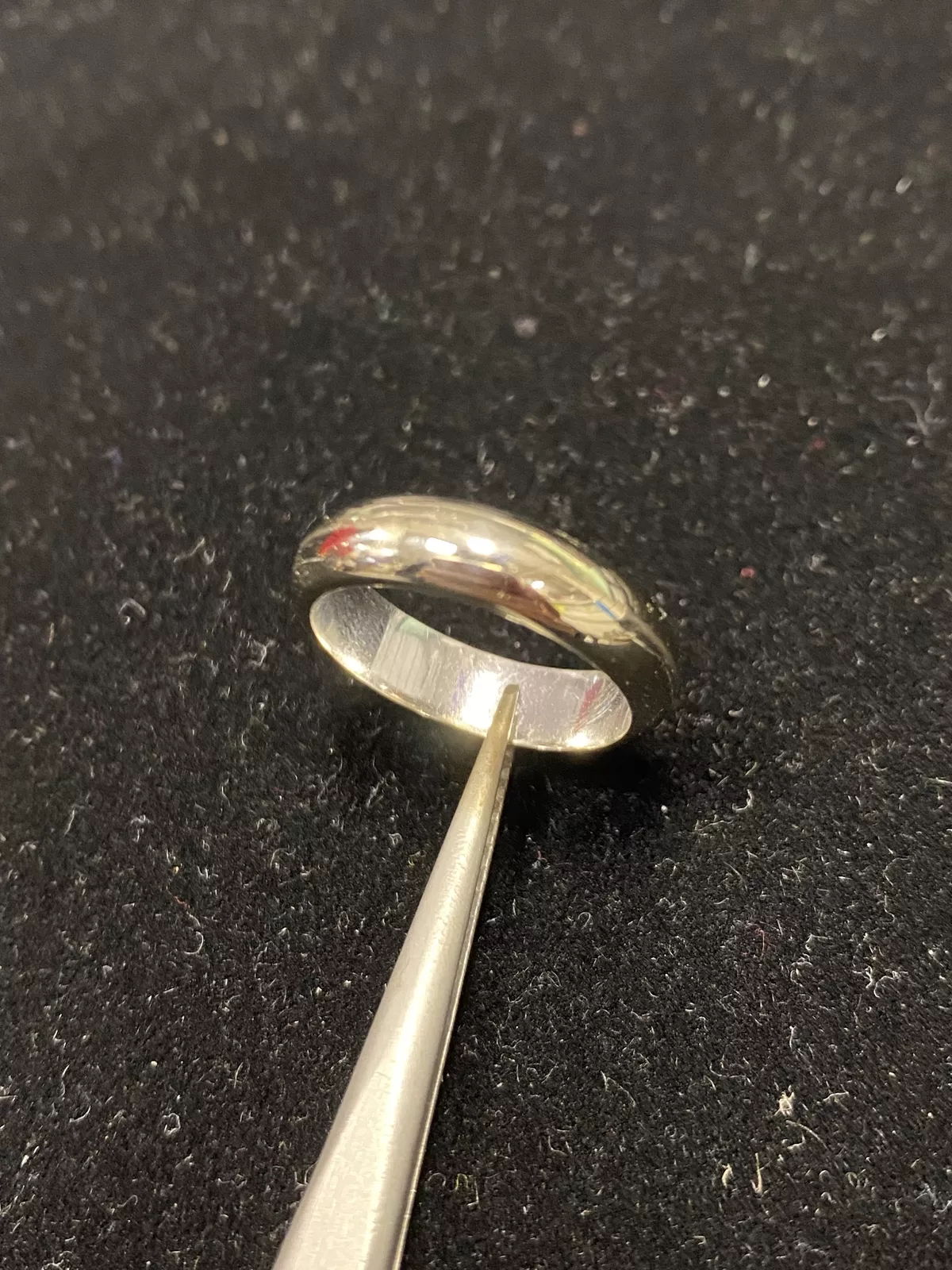 14KT White Gold Wedding Band - Size 6.25 - 5.4g