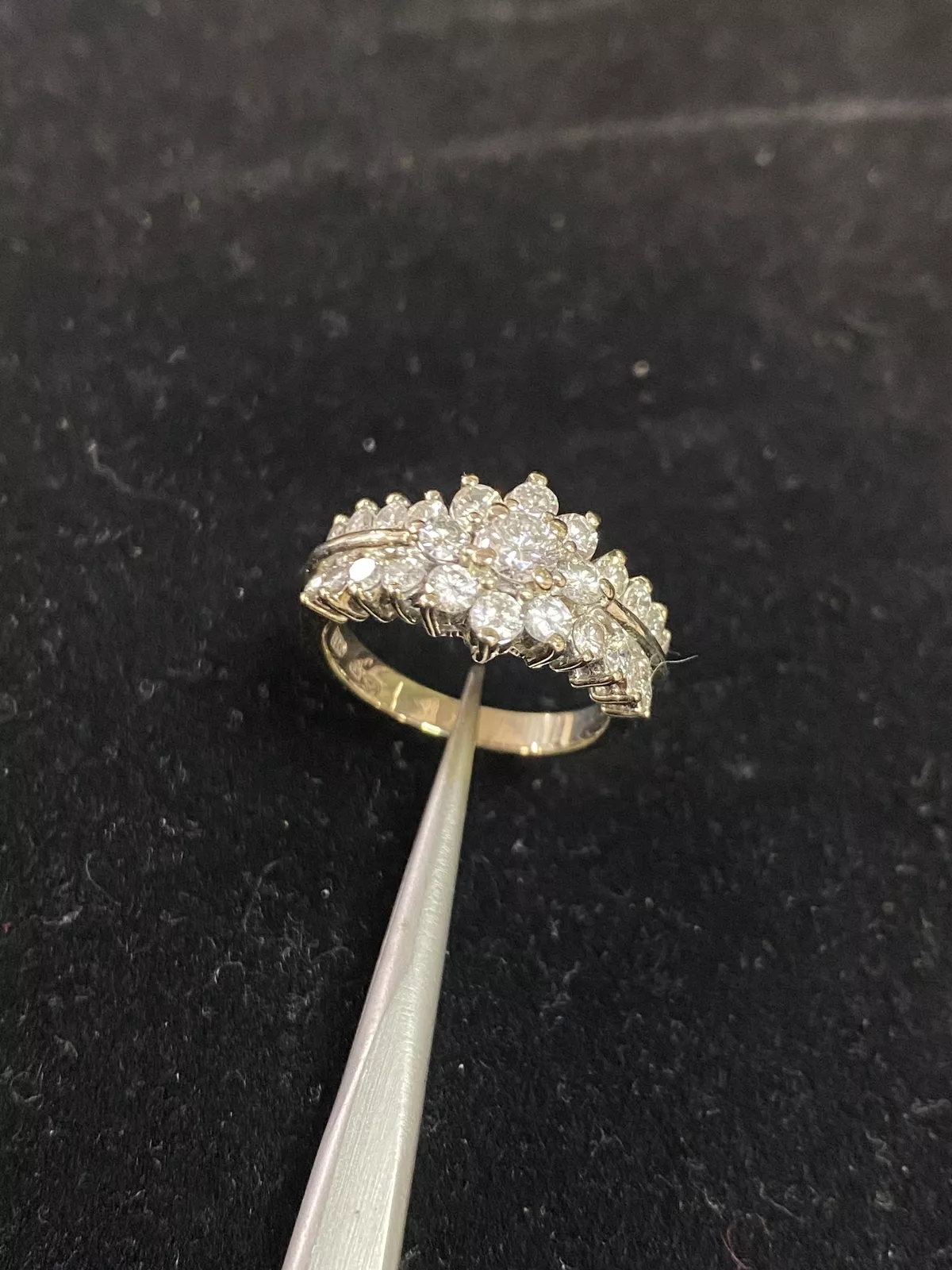14KT White Gold Diamond Ring Aprx 1 cttw Size 6.25 4.6g 2.91mm
