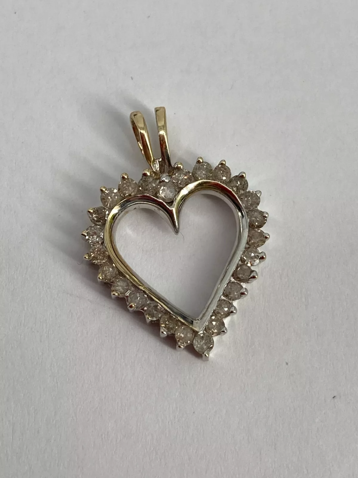 10KT White Gold Diamond Heart Pendant 1.7g Approx 1/5 cttw