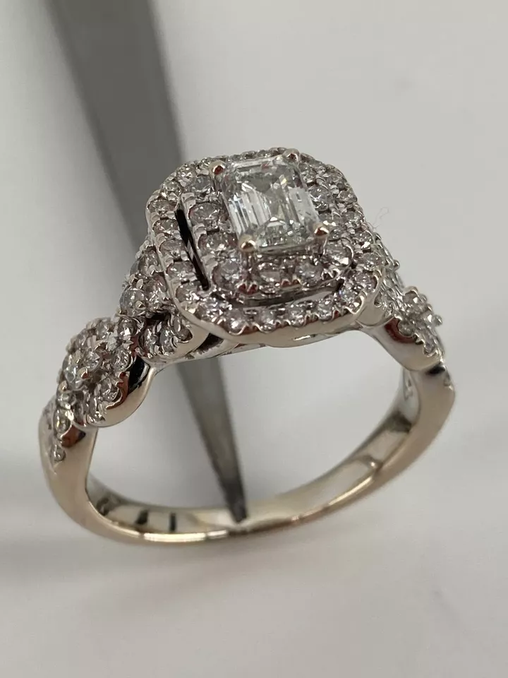 14KT White Gold Diamond Celebration Ring Size 8.5 7.8g