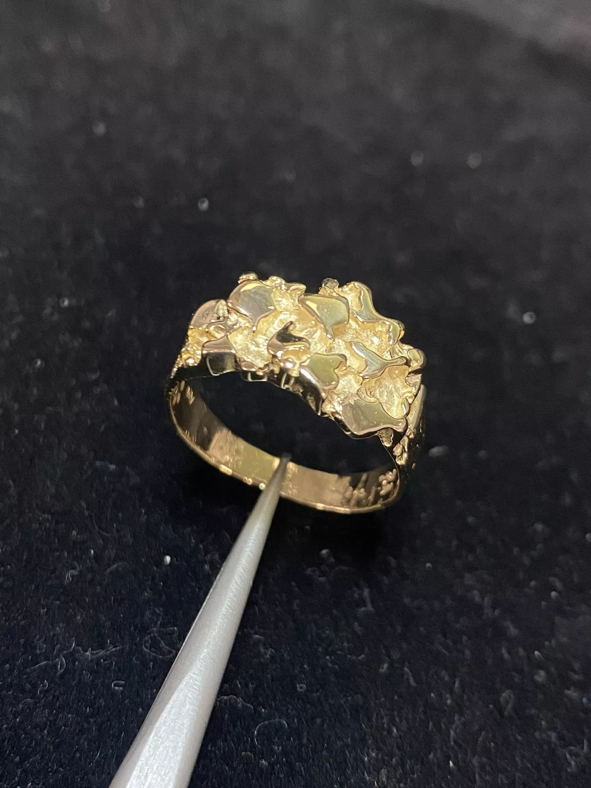 14KT Yellow Gold Nugget Ring Size 9 5.3g 3.8mm